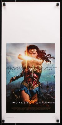 7j833 WONDER WOMAN Italian locandina 2017 different image of sexiest Gal Gadot in title role!