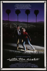 7k716 INTO THE NIGHT 1sh 1985 cool image of Jeff Goldblum & Michelle Pfeiffer on the run!