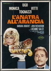 7t500 DUCK IN ORANGE SAUCE Italian 2p 1975 wacky image of Ugo Tognazzi holding duck Monica Vitti!
