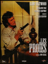 8b633 BEGUILED French 1p R1990s great different close up of Clint Eastwood with gun, Don Siegel
