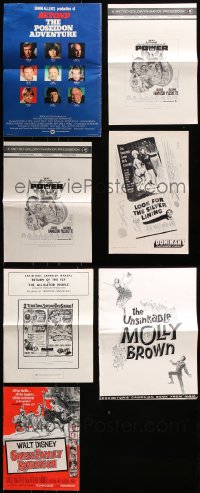 8d246 LOT OF 7 UNCUT PRESSBOOKS 1950s-1970s advertising for a variety of different movies!