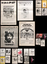 8d226 LOT OF 24 UNCUT PRESSBOOKS 1960s-1970s advertising for a variety of different movies!