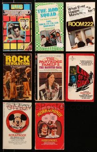 8d467 LOT OF 8 MOSTLY TV PAPERBACK BOOKS 1960s-1970s Saturday Night Fever, Mod Squad & more!