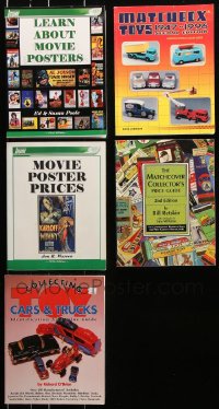 8d064 LOT OF 5 SOFTCOVER PRICE GUIDES AND INFORMATION BOOKS 1990s-2000s movie posters, toys & more!