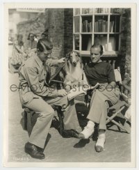 8g519 LASSIE COME HOME candid deluxe 8x10 still 1943 dog star on set with World War I hero visiting!