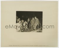 8g877 SUNSET BOULEVARD candid 8.25x10 still 1949 Billy Wilder & Erich von Stroheim by pool w/ cast!
