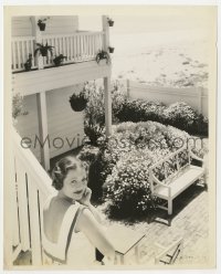 8g882 SYLVIA SIDNEY 8x10 still 1930s outdoors standing on stairs at home overlooking her garden!