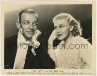 8g921 TOP HAT 8x10.25 still 1935 portrait of Fred Astaire & Ginger Rogers staring at each other!