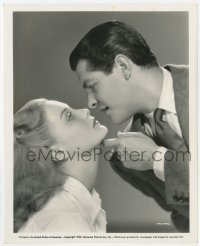 8g933 UNDER PUP 8.25x10 still 1939 best romantic c/u of Nan Grey & Robert Cummings about to kiss!