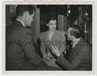 8g977 WITHIN THE LAW candid deluxe 8x10 still 1939 Kelly, Hussey & Cavanagh confer between scenes!