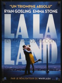 8j724 LA LA LAND teaser French 15x21 2017 great image of Ryan Gosling & Emma Stone embracing over city!