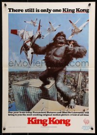 8k433 KING KONG 17x24 special poster 1976 Berkey art of BIG Ape on the Twin Towers!