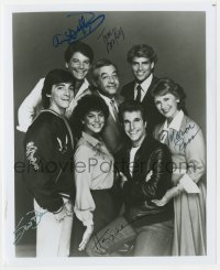 8p888 HAPPY DAYS signed 8x10 REPRO still 1974 by Henry Winkler, Baio, Williams, Bosley, AND Ross!