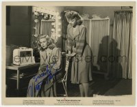 8p660 VIRGINIA MAYO signed 8x10.25 still 1946 sitting in dressing room in The Kid From Brooklyn!