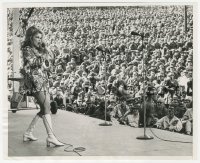 1t107 ANN-MARGRET 8.25x10 news photo 1969 entertaining the troops at Bob Hope's Christmas wingding!