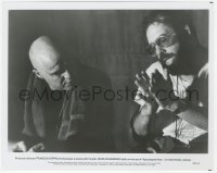 1t114 APOCALYPSE NOW candid 8x10.25 still 1979 Marlon Brando & Francis Ford Coppola discuss scene!