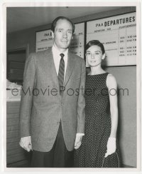 1t126 AUDREY HEPBURN/MEL FERRER 8.25x10 still 1957 husband & wife at airport returning from Mexico!