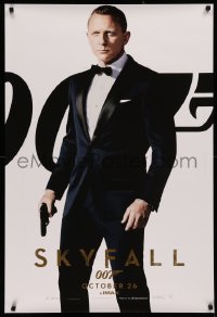 2r797 SKYFALL int'l teaser DS 1sh 2012 Daniel Craig as James Bond over white background, IMAX!