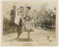 3f0512 ALEC GUINNESS signed 8x10 still 1953 dancing with Yvonne De Carlo in The Captain's Paradise!