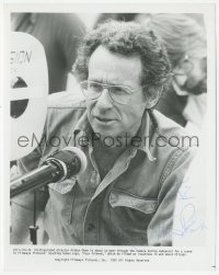 3f0525 ARTHUR PENN signed 8x10 still 1981 the director behind camera on the set of Four Friends!
