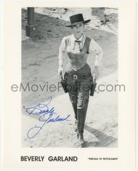 3f0537 BEVERLY GARLAND signed 8x10 publicity still 1980s as a cowgirl in Pistols 'n' Petticoats!