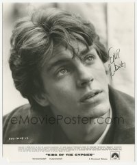 3f0589 ERIC ROBERTS signed 8x10 still 1978 head & shoulders portrait from King of the Gypsies!