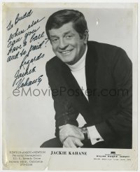 3f0615 JACKIE KAHANE signed 8x10 publicity still 1960s smiling portrait of the stand-up comedian!