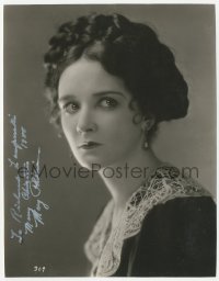 3f0672 MARY PHILBIN signed 7.25x9.25 still 1920s great intense portrait of the leading lady!