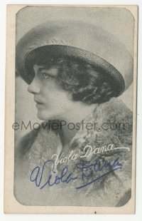 3f0410 VIOLA DANA signed 2x4 photo card 1920s great profile portrait of the pretty silent actress!