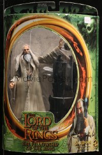 3f0052 CHRISTOPHER LEE signed action figure 2001 Saruman in Lord of the Rings: Fellowship of the Ring!