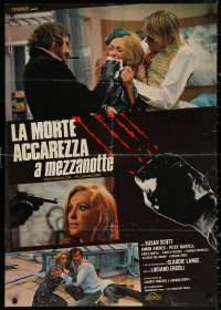 3h0733 DEATH WALKS AT MIDNIGHT Italian 26x38 pbusta 1972 woman in peril & spiked gauntlet art!