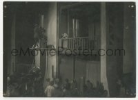 3m0127 METROPOLIS candid deluxe German 5x7 still 1927 Fritz Lang & cameraman filming Brigitte Helm!