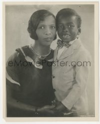 3r0088 ALLEN 'FARINA' HOSKINS 8x10 still 1930s portrait of the Our Gang star with mom when little!