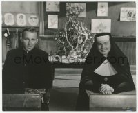 3r0115 BELLS OF ST. MARY'S 7.25x9 still 1947 Ingrid Bergman & Bing Crosby forget their differences!