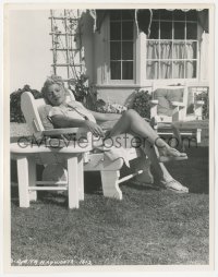 3r0345 LADY FROM SHANGHAI candid 8x10 key book still 1947 sexy Rita Hayworth sun tanning by Coburn!