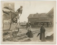 3r0446 OUR HOSPITALITY 8x10.25 still 1923 man on railroad car coach lowers his horn to Buster Keaton!