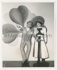 3r0636 YANKEE DOODLE DANDY 8x10 still 1942 James Cagney & Joan Leslie by big shamrock by Longworth!