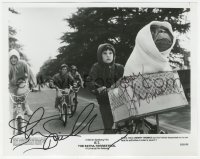 3y0276 E.T. THE EXTRA TERRESTRIAL signed 8x10 still 1982 by BOTH Steven Spielberg AND Henry Thomas!