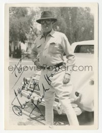 3y0467 JACK HOLT signed 4x5 photo 1940s full-length portrait wearing hat & sunglasses by car!