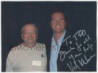 3y0508 VAL KILMER signed 8x11 color photo 2000s smiling with dealer Ted Brazzell at convention!