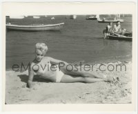 3z0135 ELKE SOMMER 8.25x10 still 1960s super sexy swimsuit portrait laying on the beach!
