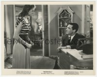 3z0335 NOTORIOUS 8x10.25 still 1946 Alfred Hitchcock, c/u of Cary Grant & young Ingrid Bergman!
