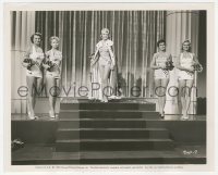 3z0372 QUEENS OF BEAUTY 8x10 still 1955 Miss U.S.A. & four runner-ups in beauty pageant documentary!