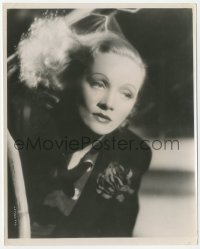 3z0247 KNIGHT WITHOUT ARMOR English 7.5x9.5 still 1937 Marlene Dietrich posing in striking photo!