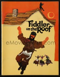 4g1279 FIDDLER ON THE ROOF souvenir program book 1971 cool different artwork of Topol & cast!