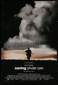 4j1075 SAVING PRIVATE RYAN DS 1sh 1998 Spielberg, Hanks, soldier on hill in front of clouds!