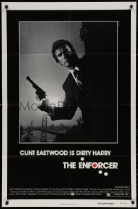 4m0804 ENFORCER 1sh 1976 classic image of Clint Eastwood as Dirty Harry holding .44 magnum!