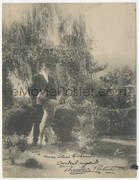 4p0424 THEODORE ROBERTS signed deluxe 6.5x8.5 still 1910s outdoors playing with his dogs by Evans!