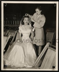 4r1446 HOLIDAY IN MEXICO 2 deluxe 8x10 stills 1946 candid image of Jane Powell in dress & scene!