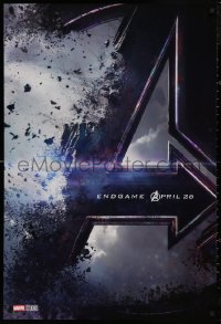4s0832 AVENGERS: ENDGAME teaser DS 1sh 2019 Marvel Comics, Hemsworth and huge cast, shattering logo!